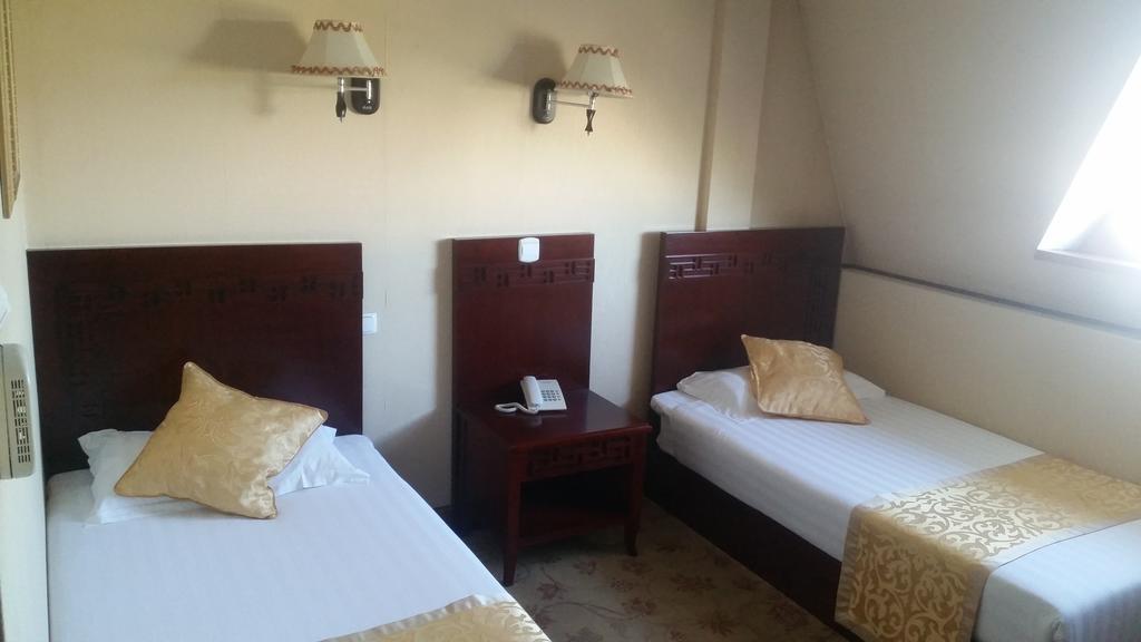 Motel DHS Deva Buitenkant foto