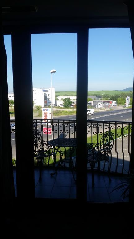 Motel DHS Deva Buitenkant foto